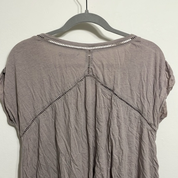 AE Tunic with Cutout Details - Picture 3 of 4